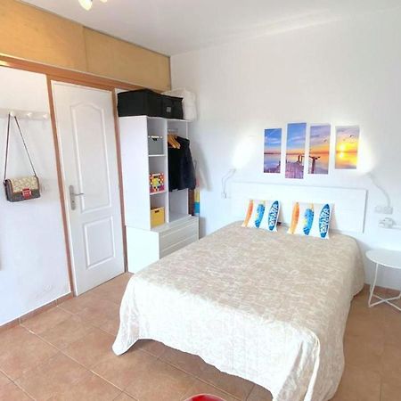 Tenis Sol Levante 103 Roses Ngoại thất bức ảnh